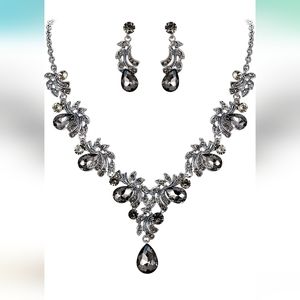 Women's Crystal Teardrop Filigree Leaf Twig Enamel Necklace Earring Set